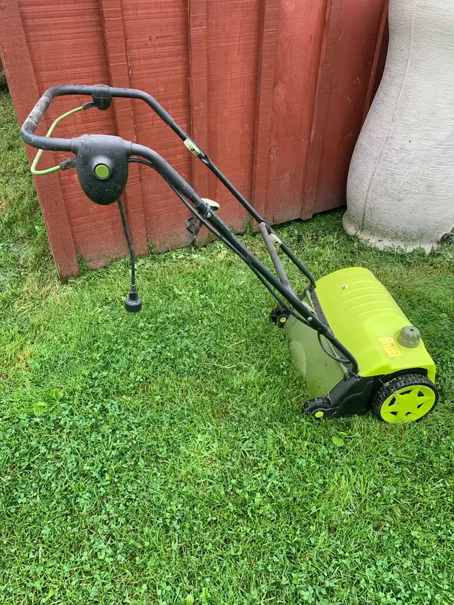 Lawn Dethatcher