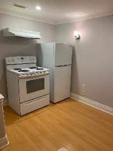 1 Bedroom plus Den Basement Apartment for rent - Photo 10