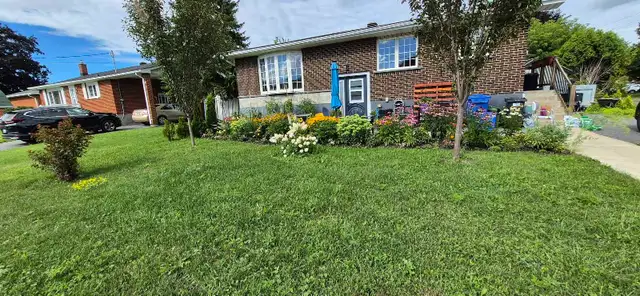 $750 Female Furnished Room for Rent
