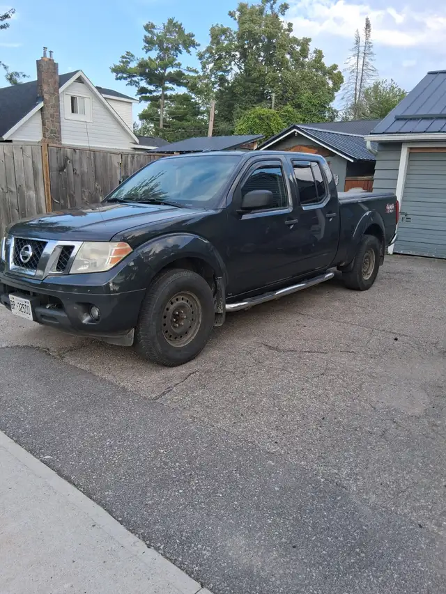 2014 Nissan frontier crew cab 4x4