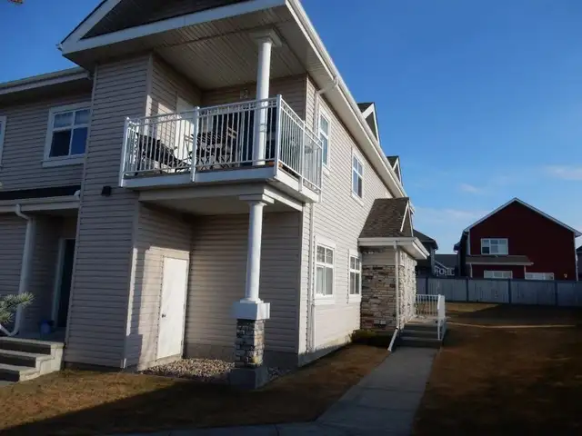 2Bedroom-2Bath townhouse in best lake communities in Edmonton