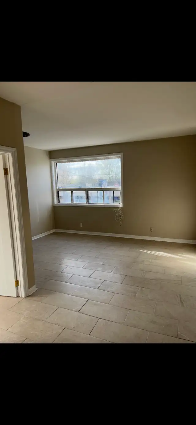 1100 per month one bedroom apartment