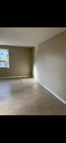 1100 per month one bedroom apartment - Photo 3