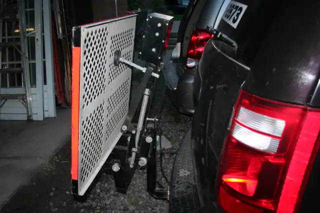 Rack support arriere véhicule (souffleuse tondeuse cart electriq