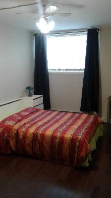 CHAMBRE MEUBLÉ/ PRIVATE ROOM ALL INCLUDED NEAR METRO PLAMONDON