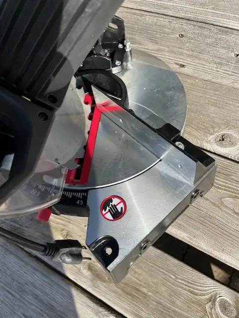 JOBMATE 8 1/4 ' COMPOUND MITRE SAW