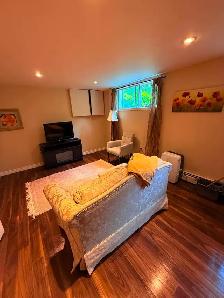 Bright, Quiet Student Space for Rent in Centerville - Photo 5