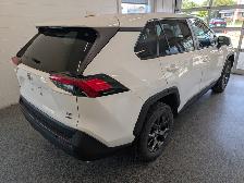 2023 Toyota RAV4 LE AWD - Photo 3