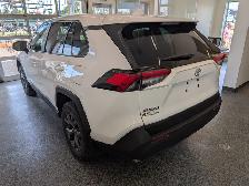 2023 Toyota RAV4 LE AWD - Photo 4
