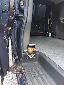 Wheel chair lift for a full size van - Photo 2
