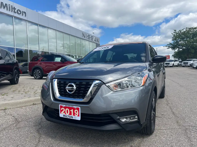 2019 Nissan Kicks SV/Heated Seats/Apple Carplay only 81,000 km