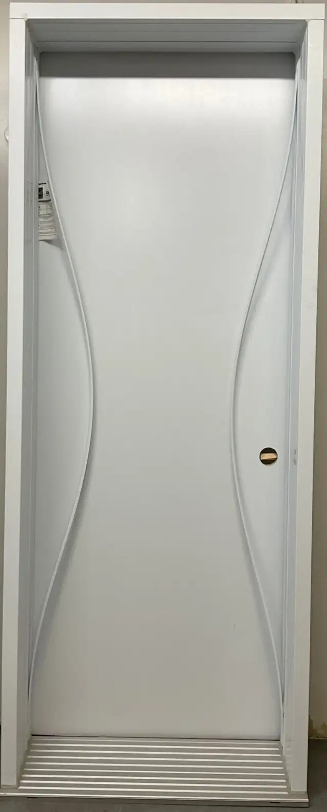 1464PA Porte d’acier 30″G Blanche Seuil 11po