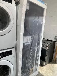 Laundry - Samsung  27' Front Load 5.3 /7.6 Cu.ft - Photo 3