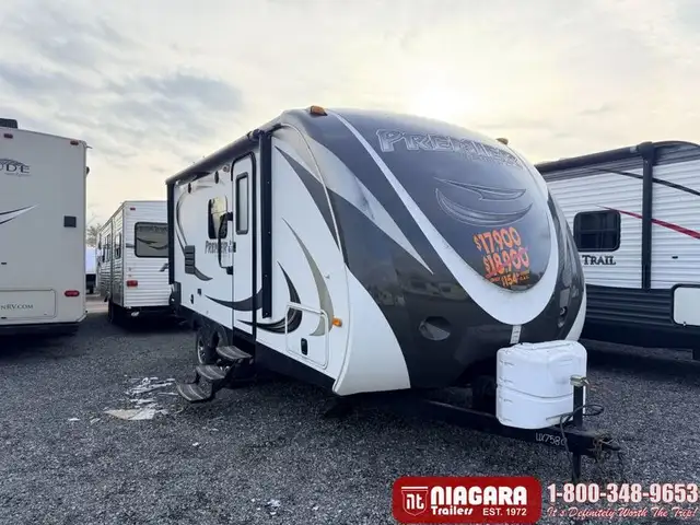 2013 KEYSTONE BULLET PREMIER ULTRA LIGHT 19FBPR Travel Trailer