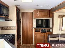 2013 KEYSTONE BULLET PREMIER ULTRA LIGHT 19FBPR Travel Trailer - Photo 6