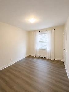 3-BEDROOM MAIN FLOOR | PRIVATE LAUNDRY | PARKING | $2,195 - Photo 8