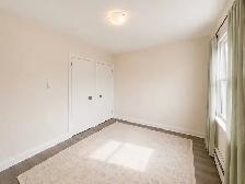 3-BEDROOM MAIN FLOOR | PRIVATE LAUNDRY | PARKING | $2,195 - Photo 11