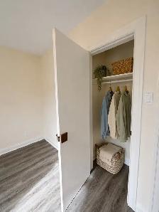 3-BEDROOM MAIN FLOOR | PRIVATE LAUNDRY | PARKING | $2,195 - Photo 12