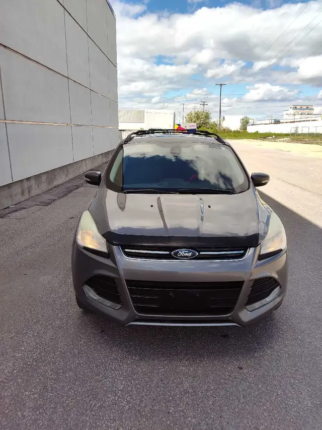2013 Ford escape, clean title , fresh safety