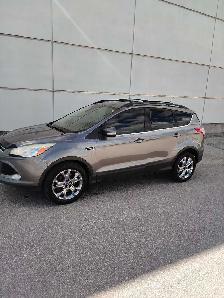 2013 Ford escape, clean title , fresh safety - Photo 4