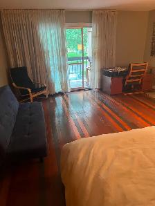 LARGE ROOM WITH PRIVATE BATHROOM FOR RENT - Photo 3