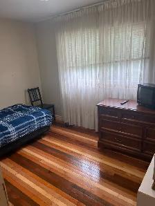 LARGE ROOM WITH PRIVATE BATHROOM FOR RENT - Photo 4