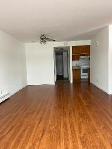 2 bedroom - Heat/Water included - Photo 6