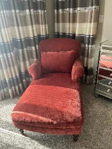 Upholstered Chaise Lounge