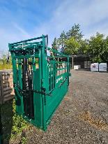 Cattle Chutes & Handling Systems
