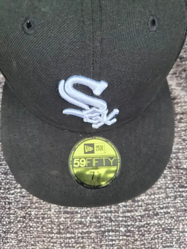 Brand new chicago whitesox 7/5/8 new era baseball hat for sale