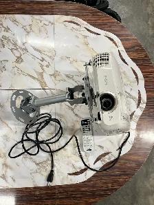 projector with screen