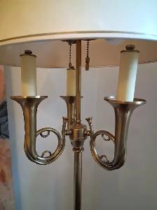 Antique Vintage Tri Lamp - Photo 2