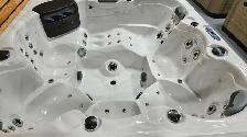 6 MAN HOT TUB 3 PUMPS 3 FILTERS UPGRADED COMPOSITE CABINETS - Photo 4
