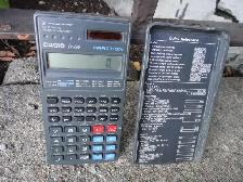 livres scolaire ou calculatrice ou sourri - Photo 4