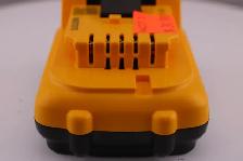 DEWALT DCB122 - 12V MAX LITHIUM ION BATTERY 2.0AH (#44227-2) - Photo 3