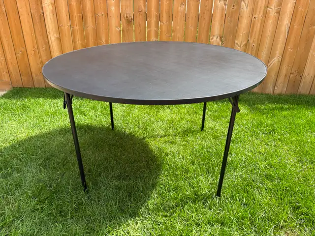 Card/Poker table with chairs