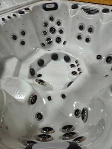 7 FOOT HOT TUB - Photo 2