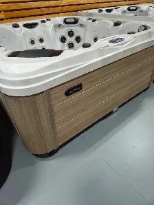 7 FOOT HOT TUB - Photo 4