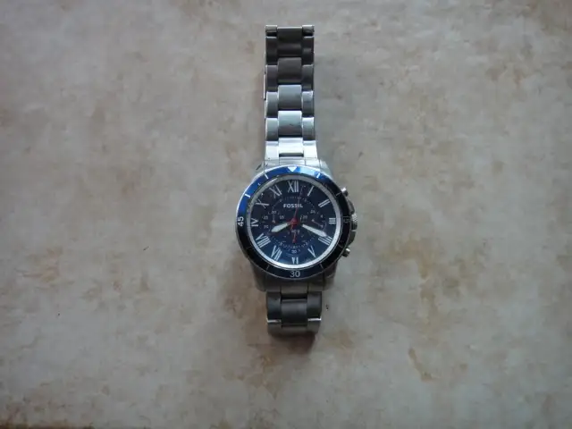 montre pour ado ou homme à changer batterie