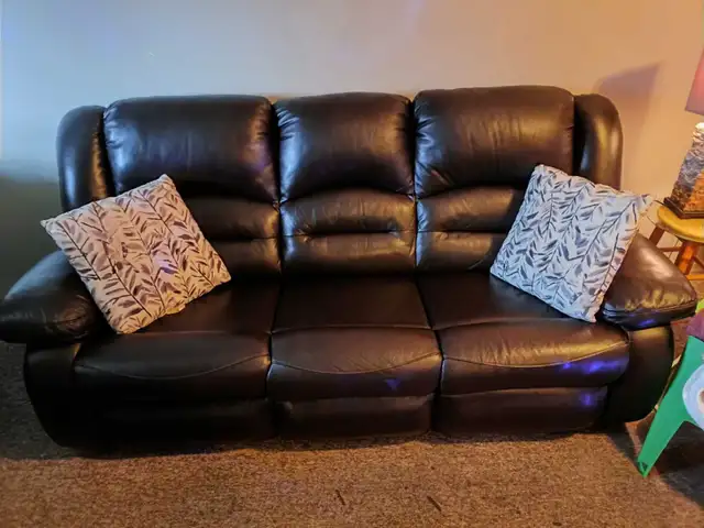 Leather couch - Like NEW!