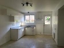 41/2. Longueuil  ( 1 mois  gratuit).  1250$ par  mois.