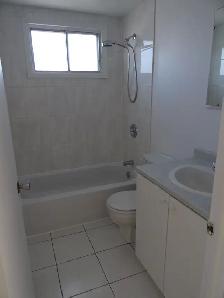 41/2. Longueuil  ( 1 mois  gratuit).  1250$ par  mois. - Photo 9