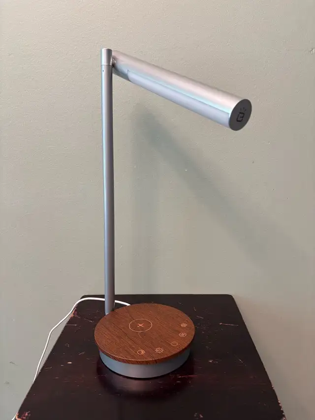 Ultrabrite LED desk lamp with wireless charging