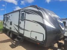 Rear Living Couples Trailer – Spacious & Lightweight