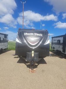 Rear Living Couples Trailer – Spacious & Lightweight - Photo 2