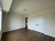 MasterBedroom Available For Rent in South Barrie - Photo 2