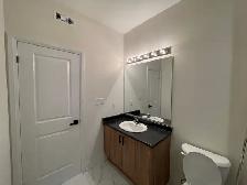 MasterBedroom Available For Rent in South Barrie - Photo 4