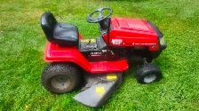 MTD lawn tractor 15.5hp 42'deck $900 ph.902 565-7430 - Photo 2