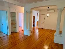 6½ Rosemont Gem, Spacious 3 Bedroom, fully equipped - Photo 2