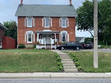Oshawa Main Floor Legal Bachelor Apt $1499